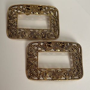 MUSI Gold Tone Ornate Scroll Design Shoe Clips